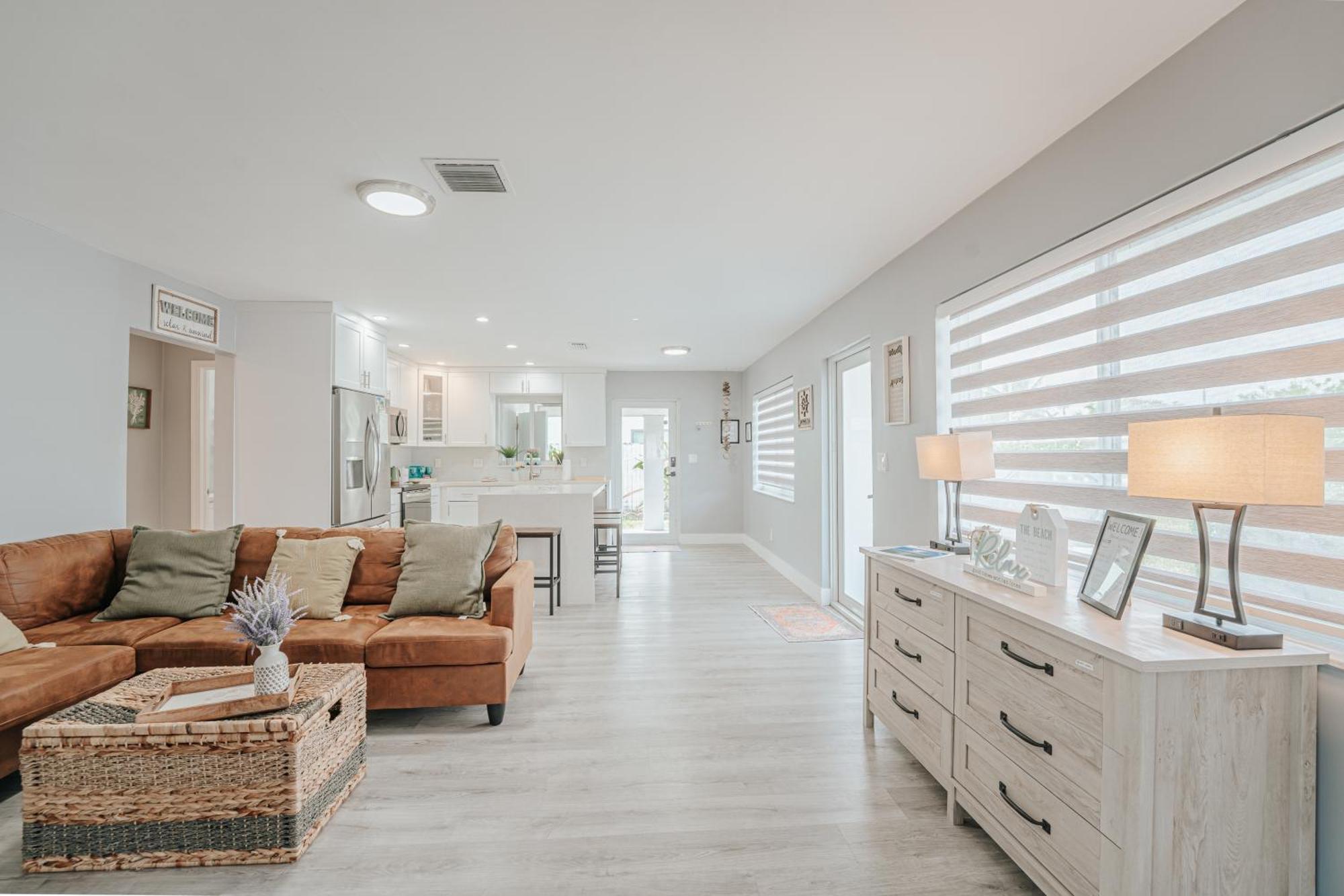 Home With A Pool Close To Beach And Fll Airport Pool Heated October- March Fort Lauderdale Exterior photo