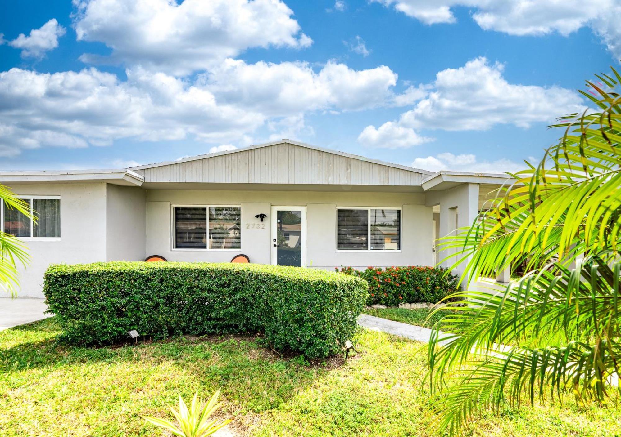 Home With A Pool Close To Beach And Fll Airport Pool Heated October- March Fort Lauderdale Exterior photo